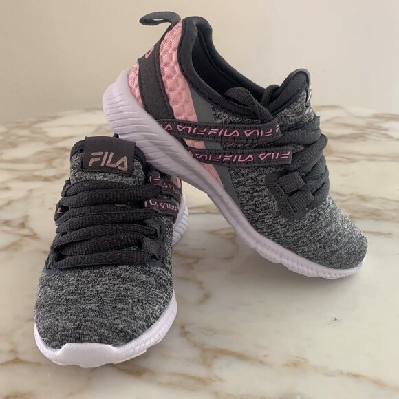 Fila Lightweight Toddler Sneakers - Picture 1 of 7